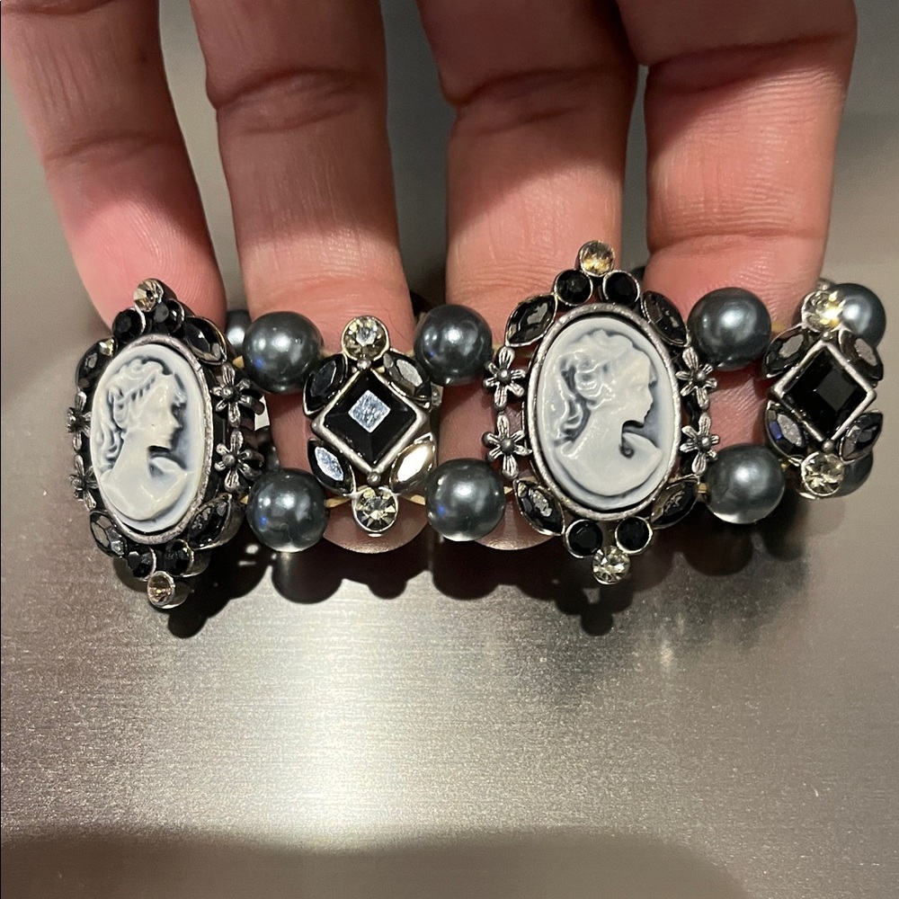 Elegant Black and Silver Cameo Bracelet